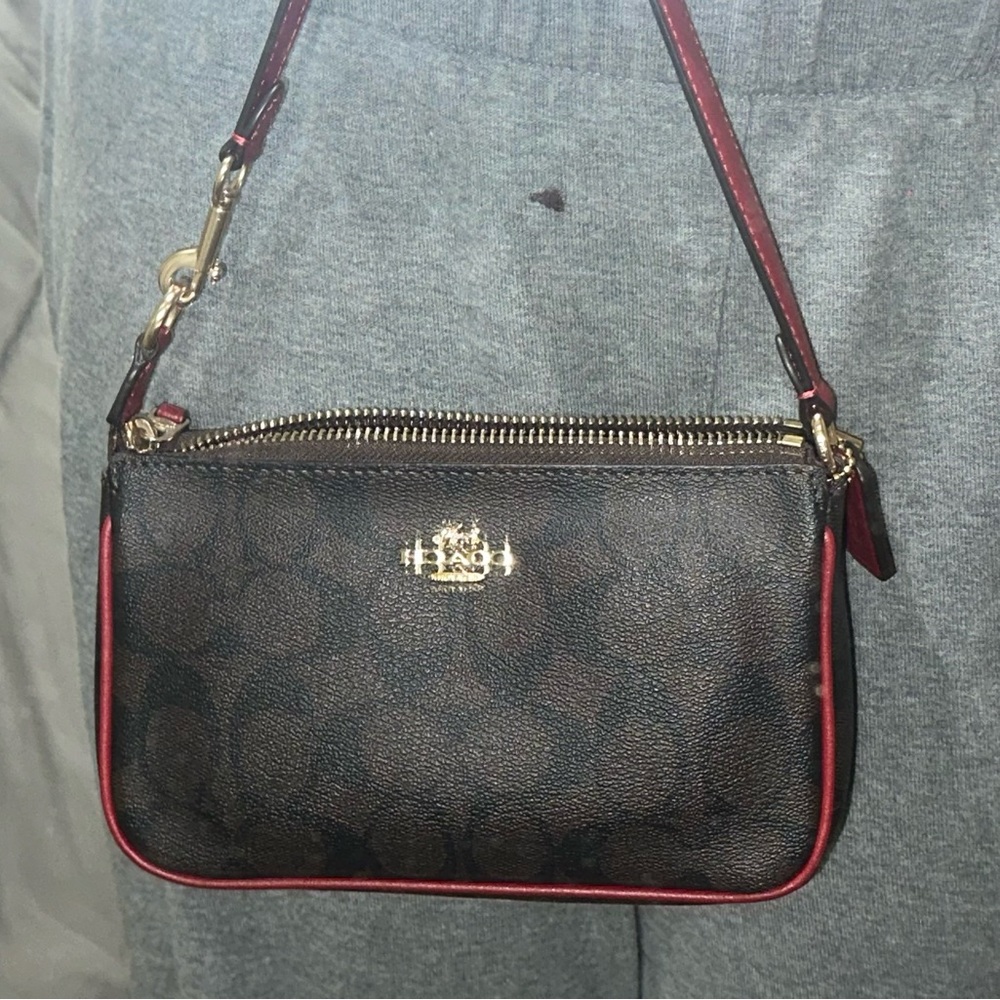 Never worn 🚨 Red Coach Purse